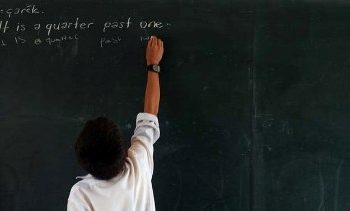 Gelo Karekterên Elfabeya Kurdî Kêm İn?