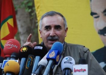 AYNADA DÜŞMANLIK GÖRÜNÜYOR