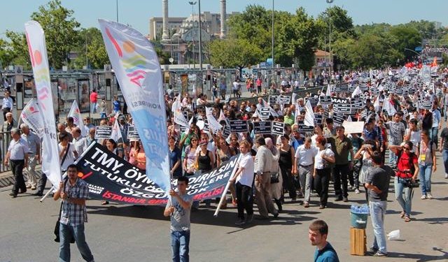 Tutuklu 2200 Öğrenci İçin İstanbul’da Miting