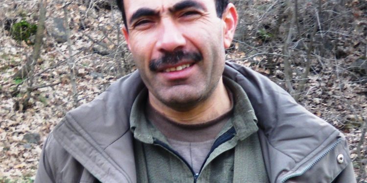 Aldar Xelîl: “Deklarasyona KCK’ê fersenda çareseriyê ye