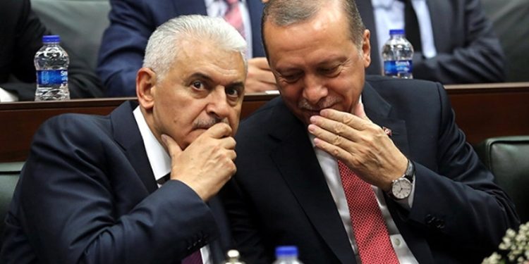 AKP’de Kimin Kuyusu Kazılıyor?