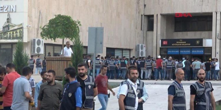 Halk Belediyelerine Kayyum Terörü !
