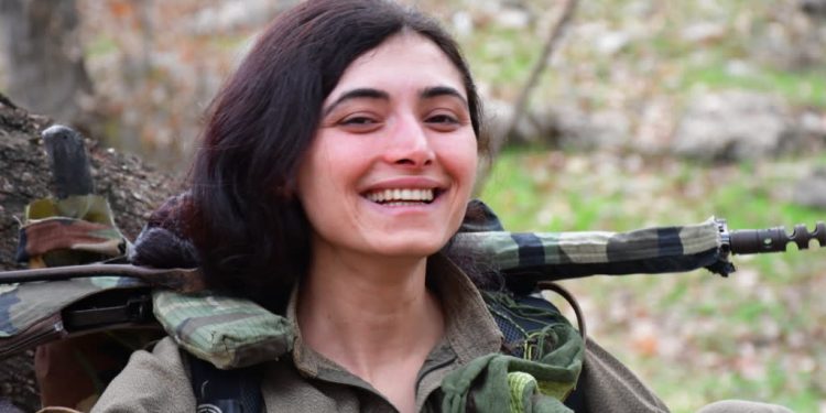 Düşmana saldırırken Binevş Egal’lerin gülüşünü düşünün!